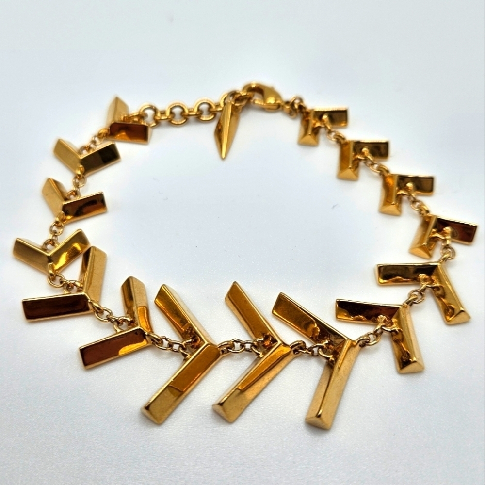 Vintage Botkier Gold Tone Graduated V Link Bracelet